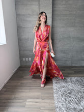 Cargar imagen en el visor de la galería, Rouge - Vestido largo satinado multicolor
