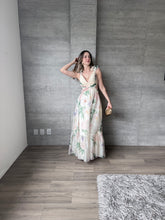 Cargar imagen en el visor de la galería, Belle - Vestido largo floral blanco

