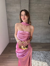 Cargar imagen en el visor de la galería, Marena - Vestido strapless de satín rosa
