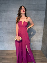 Cargar imagen en el visor de la galería, Monique - Jumpsuit strapless magenta
