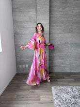 Cargar imagen en el visor de la galería, Artemis - Kaftan satinado rosa
