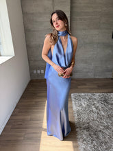 Cargar imagen en el visor de la galería, Milah - Vestido largo satinado azul claro
