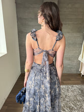 Cargar imagen en el visor de la galería, Ariana - Vestido largo floral azul pizarra multi
