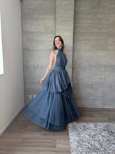 Cargar imagen en el visor de la galería, Barroca  - Vestido largo de tul azul pizarra
