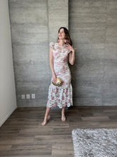 Cargar imagen en el visor de la galería, Rosé - Vestido midi crochet tonos claros
