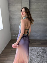 Cargar imagen en el visor de la galería, Farah - Vestido largo halter satinado morado
