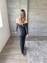 Cargar imagen en el visor de la galería, Colette - Vestido largo con mangas negro
