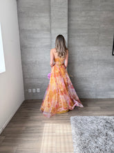 Cargar imagen en el visor de la galería, Calypso - Vestido largo de tul mostaza
