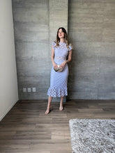 Cargar imagen en el visor de la galería, Cerise - Vestido midi crochet lavanda
