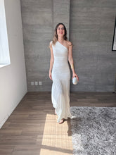 Cargar imagen en el visor de la galería, Kaela - Vestido largo blanco
