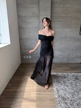 Cargar imagen en el visor de la galería, Giorgia - Vestido largo de mesh negro
