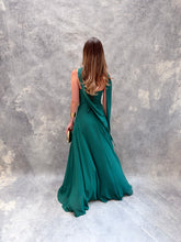 Cargar imagen en el visor de la galería, Ella - Vestido largo strapless esmeralda

