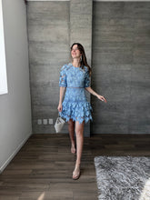 Cargar imagen en el visor de la galería, Clarette - Vestido mini crochet azul
