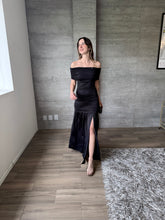 Cargar imagen en el visor de la galería, Theia - Vestido largo strapless negro
