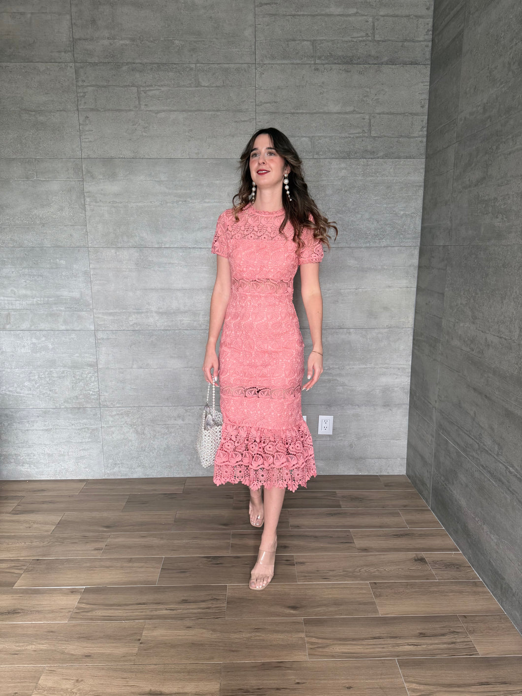 Cassia - Vestido midi crochet rosa