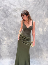 Cargar imagen en el visor de la galería, Antehia - Vestido largo falda satinada olivo
