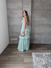 Cargar imagen en el visor de la galería, Juliette - Vestido largo plisado verde menta
