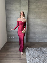 Cargar imagen en el visor de la galería, Colette - Vestido largo con manga color vino
