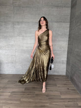 Cargar imagen en el visor de la galería, Eclipse - Vestido midi plisado dorado negro
