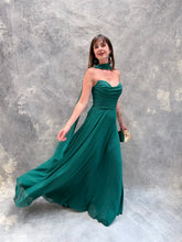 Cargar imagen en el visor de la galería, Ella - Vestido largo strapless esmeralda
