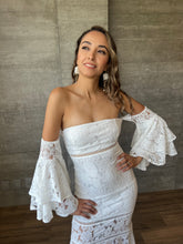 Cargar imagen en el visor de la galería, Emma - Vestido midi strapless de encaje
