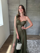 Cargar imagen en el visor de la galería, Jimena - Vestido de tul olivo
