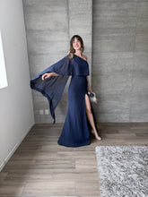 Cargar imagen en el visor de la galería, Máncora - Vestido largo con abertura en pierna marino
