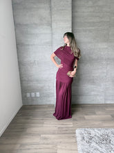 Cargar imagen en el visor de la galería, Sotillo - Vestido largo de mesh ciruela
