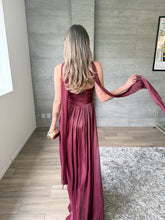 Cargar imagen en el visor de la galería, Carol - Vestido largo vino
