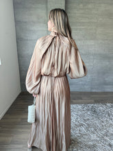 Cargar imagen en el visor de la galería, Noisette - Vestido largo con mangas mocha

