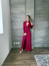 Cargar imagen en el visor de la galería, Yara - Vestido largo con manga color vino
