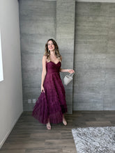 Cargar imagen en el visor de la galería, Lena - Vestido de tul midi color vino
