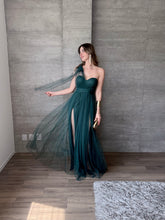 Cargar imagen en el visor de la galería, Jimena - Vestido largo de tul esmeralda

