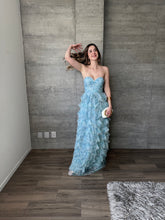 Cargar imagen en el visor de la galería, Coraline - Vestido largo de tul floral azul turquesa
