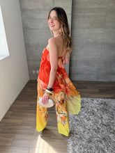 Cargar imagen en el visor de la galería, Giada - Jumpsuit floral naranja
