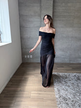 Cargar imagen en el visor de la galería, Giorgia - Vestido largo de mesh negro
