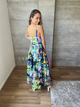 Cargar imagen en el visor de la galería, Martina - Vestido midi floral de tirantes
