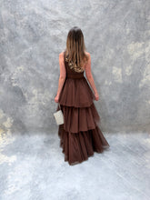 Cargar imagen en el visor de la galería, Sapphira - Vestido largo de tul color chocolate
