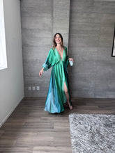 Cargar imagen en el visor de la galería, Jericó - Kaftan satinado verde
