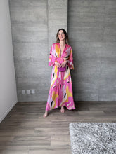Cargar imagen en el visor de la galería, Artemis - Kaftan satinado rosa
