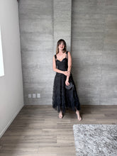 Cargar imagen en el visor de la galería, Lena - Vestido midi de tul negro
