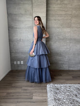 Cargar imagen en el visor de la galería, Sapphira - Vestido largo de tul azul pizarra
