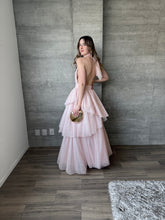 Cargar imagen en el visor de la galería, Barroca - Vestido largo de tul rosa claro
