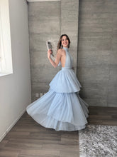 Cargar imagen en el visor de la galería, Barroca - Vestido largo de tul azul cielo
