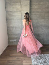 Cargar imagen en el visor de la galería, Jimena - Vestido largo de tul coral
