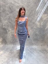 Cargar imagen en el visor de la galería, Ariella - Vestido largo de satín azul polvo
