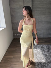 Cargar imagen en el visor de la galería, Tessa - Vestido midi de mesh amarillo
