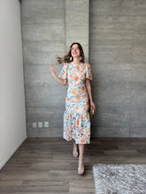 Cargar imagen en el visor de la galería, Sezanne - Vestido midi crochet multicolor
