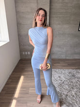 Cargar imagen en el visor de la galería, Coralia - Set de vestido y pantalón color azul cielo
