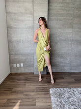 Cargar imagen en el visor de la galería, Mirage - Vestido midi color lima
